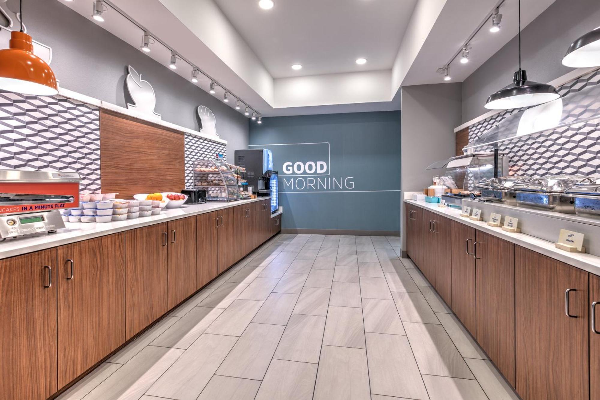 Holiday Inn Express Hotel & Suites Marshall By Ihg Exterior foto